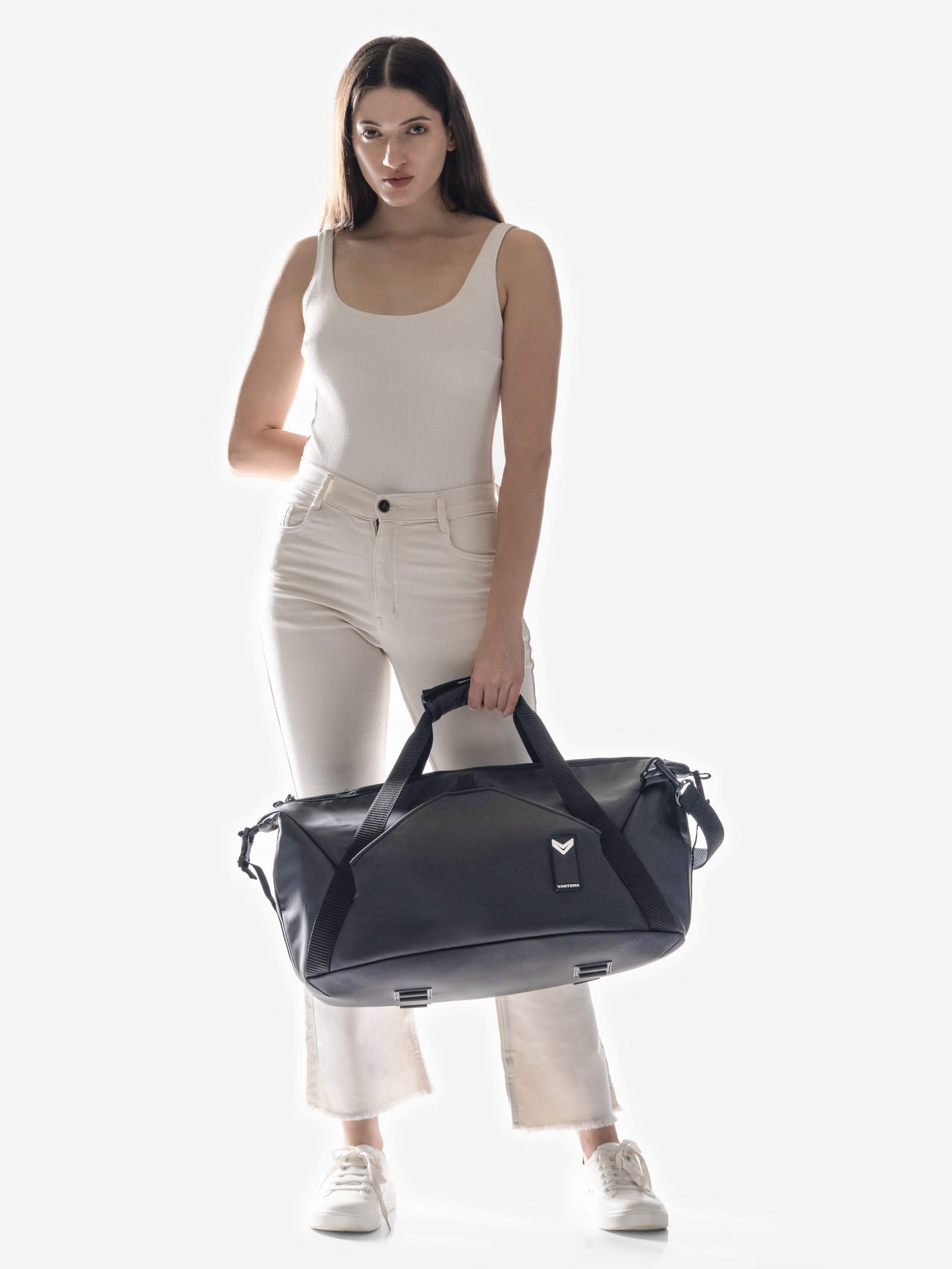 BRAND — VANTORA photoshoot – frame 10