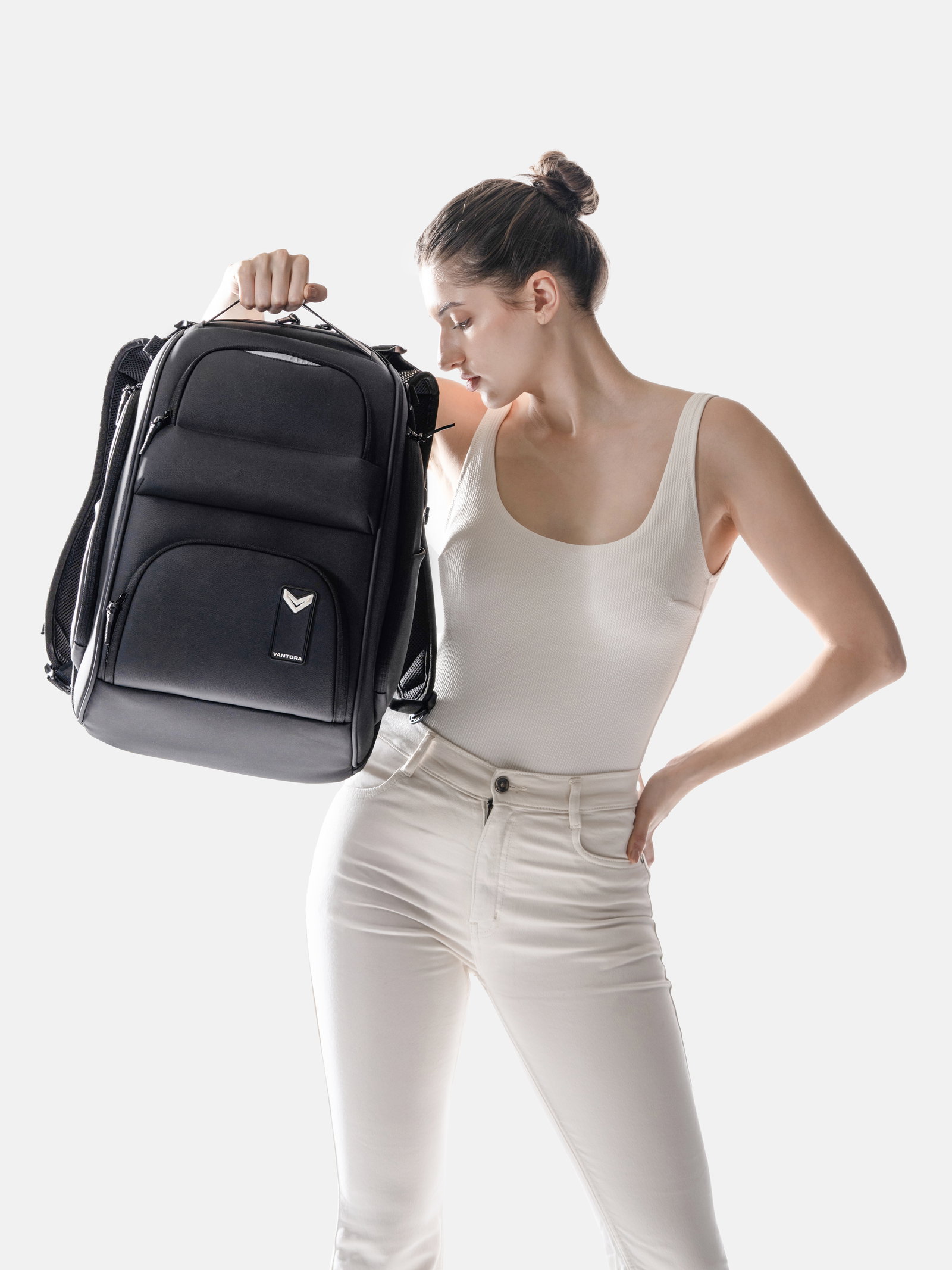 BRAND — VANTORA photoshoot – frame 12