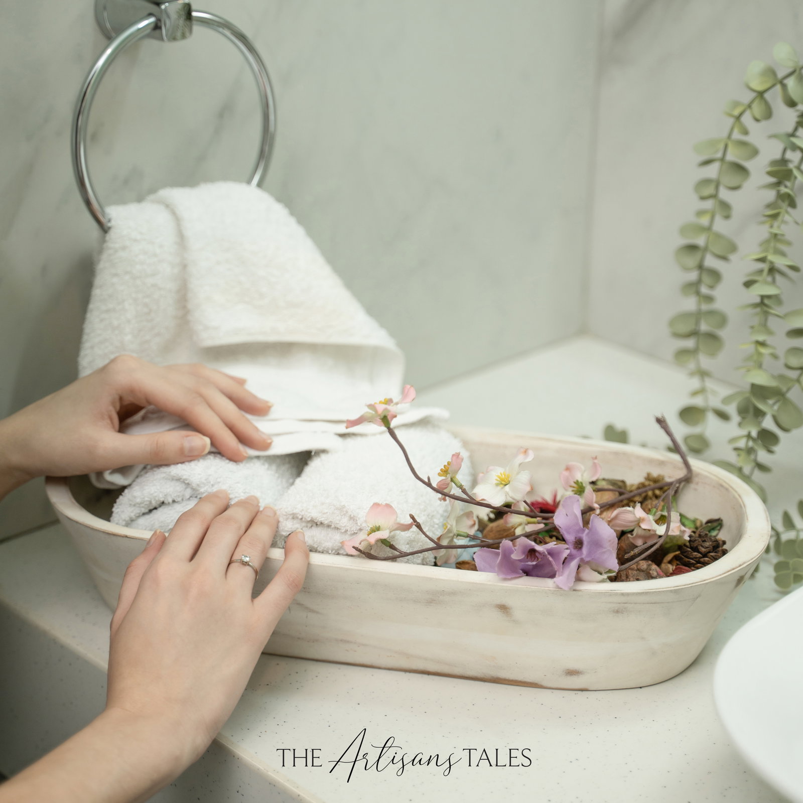 Artisans Tales home décor — frame 13