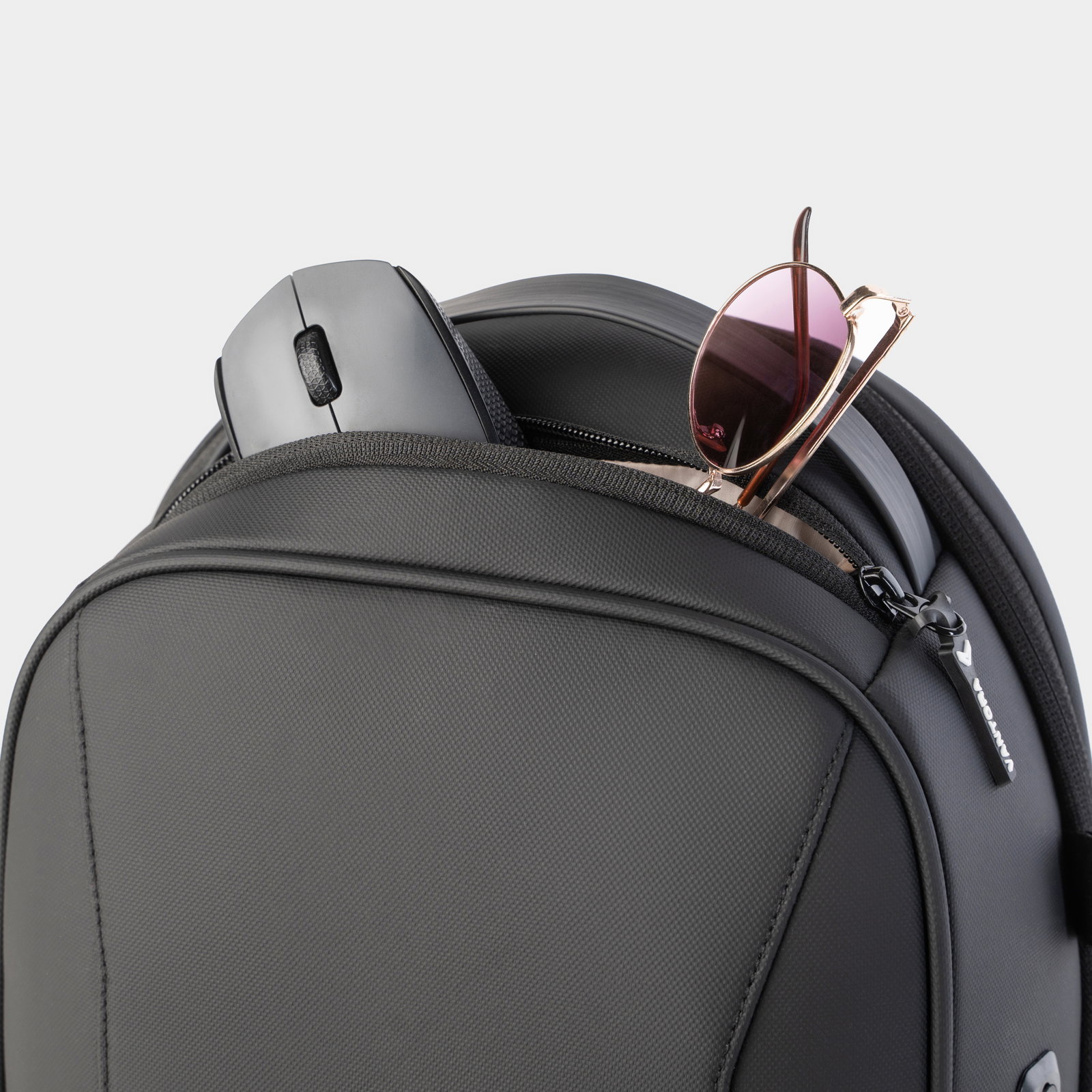 BRAND — VANTORA photoshoot – frame 22