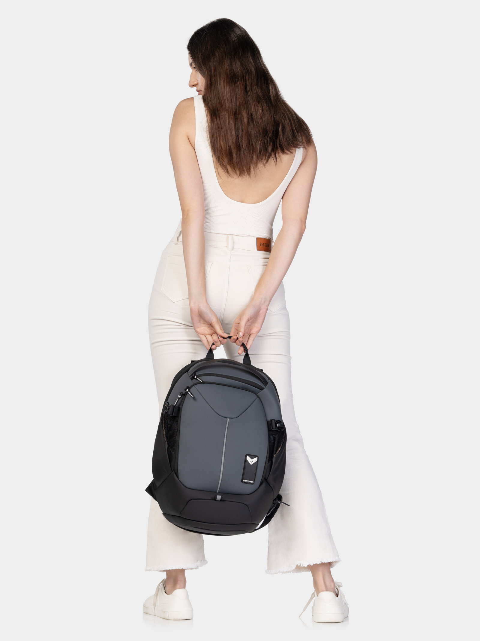 BRAND — VANTORA photoshoot – frame 11